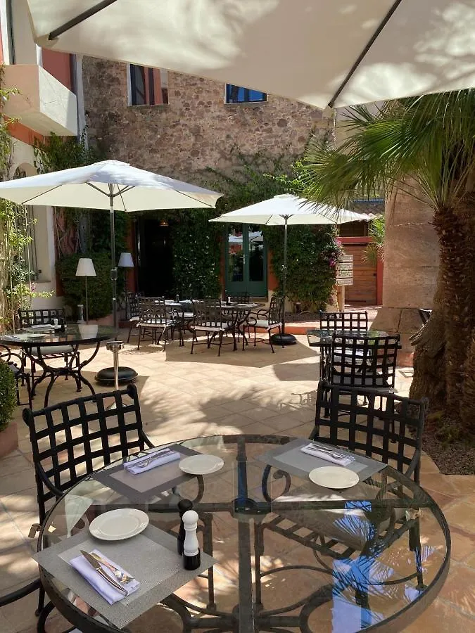 Hôtel l'Arena Fréjus Hotel