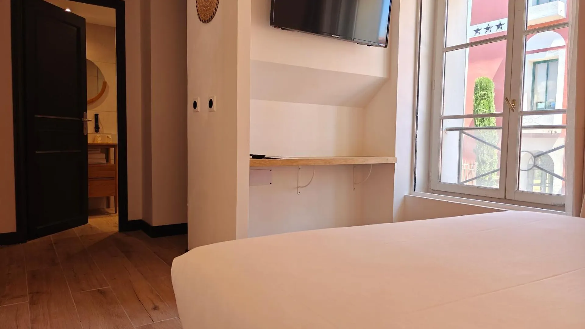 Hôtel l'Arena Fréjus