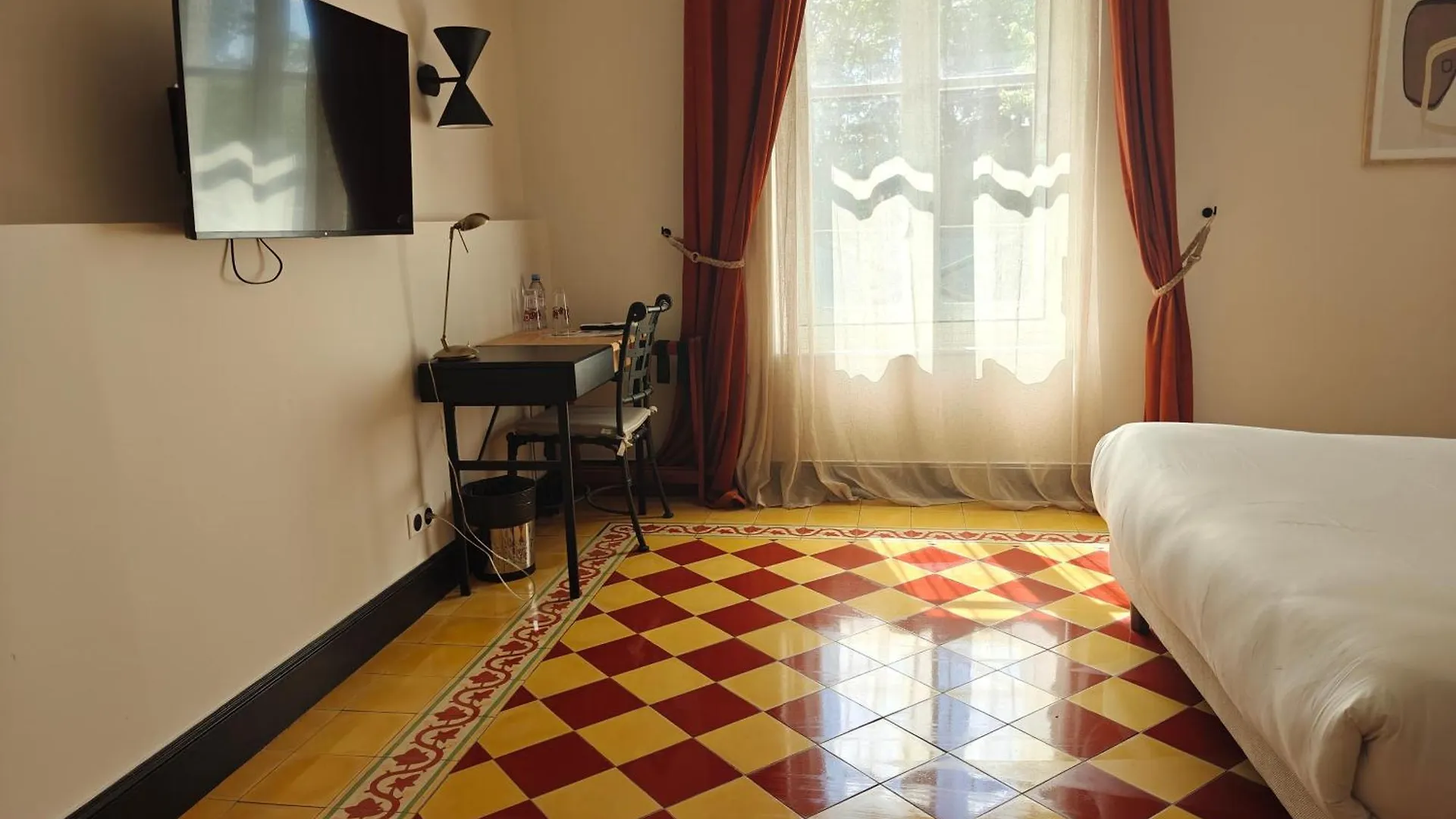 Hôtel l'Arena Fréjus Hotel